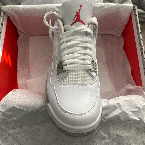 COPY - Air Jordan 4 Oreo main image 4